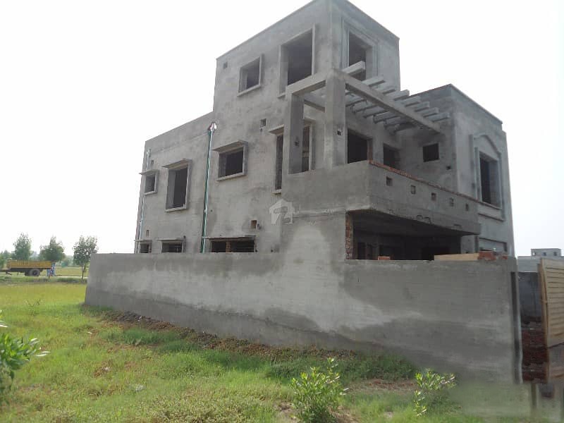 Gray Structure Construction in B-17 Islamabad
